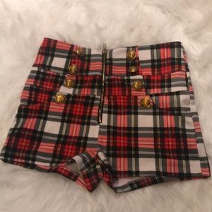 Cute high waisted plaid shorts
